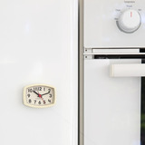 magnetic-alarm-clock_image_02-3