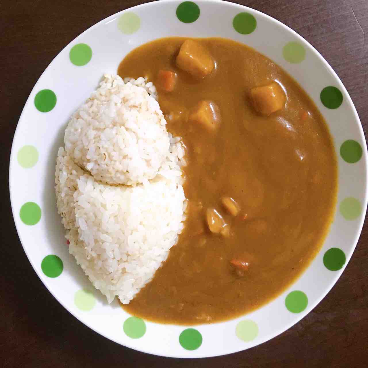 家カレーを紹介 ローソンセレクト ビーフカレー 辛口 期待値を超えるカレーで良い 自然派 島袋尚美のありのままインドカレー通信