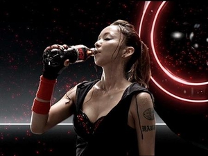安室奈美恵出演コカコーラ・ゼロの新TV-CM解禁 : BLACK FLAVOR