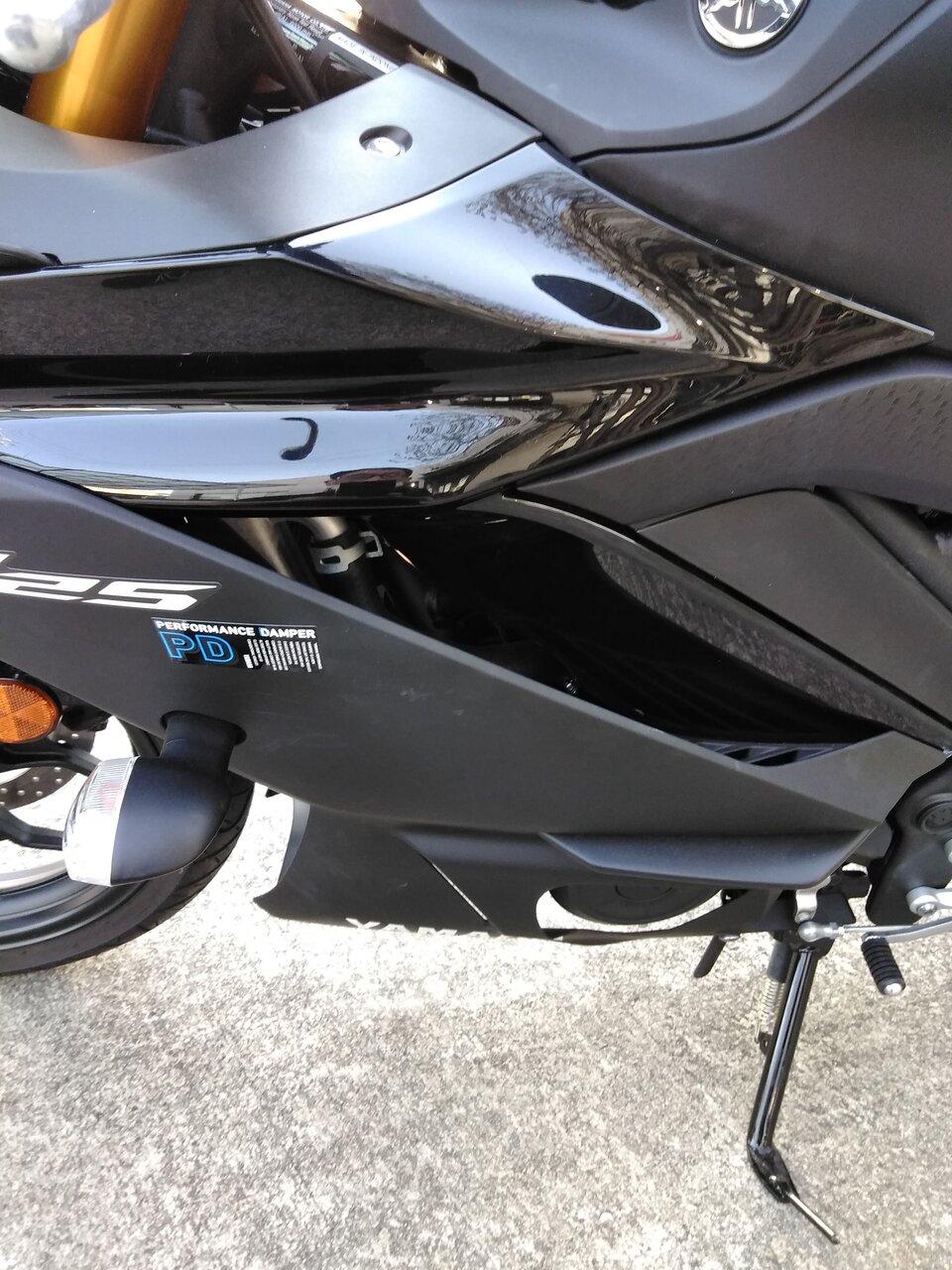 ワイズギア YAMAHA YZF-R25/R3 パフォーマンスダンパー BS7-211H0-00-