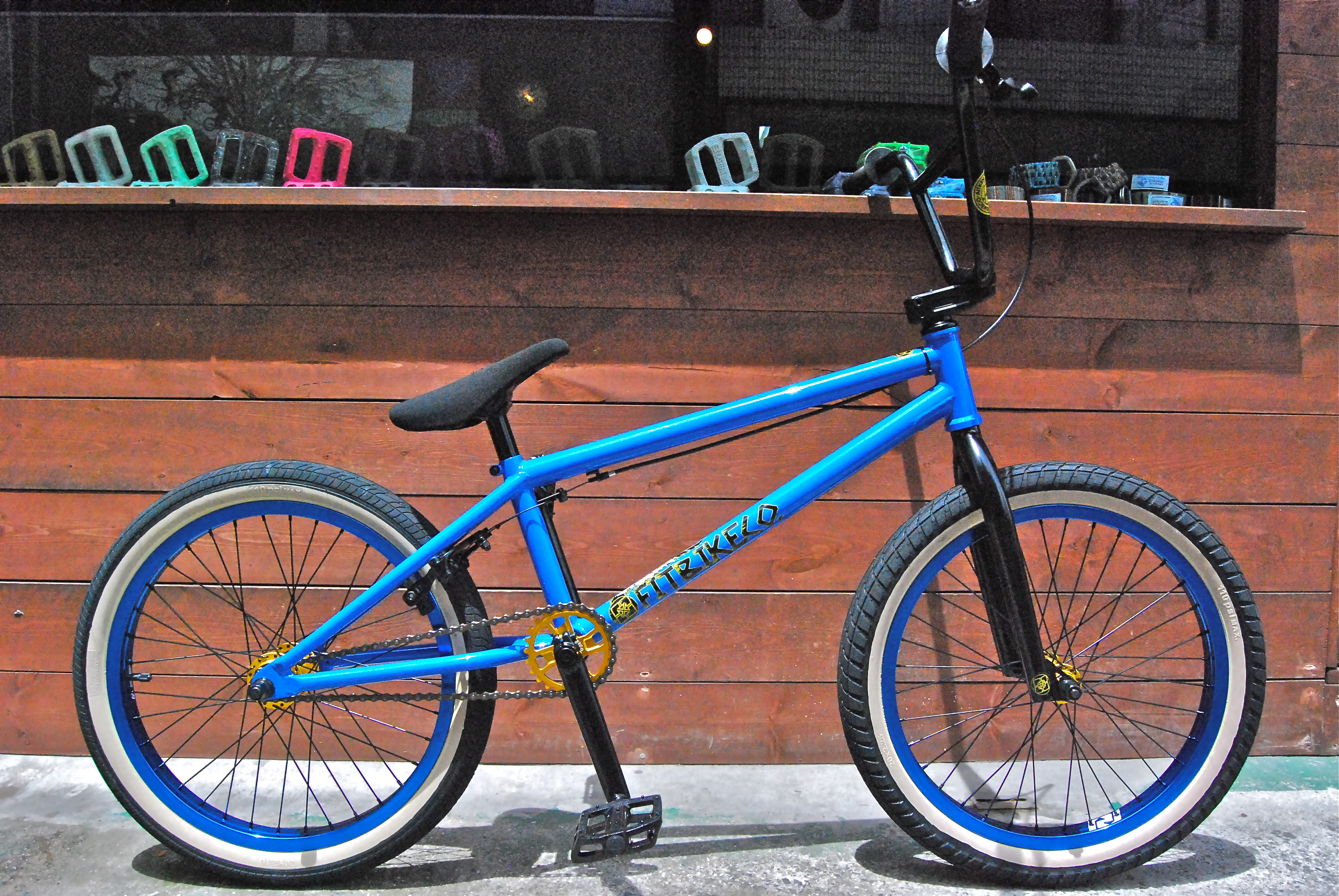 FIT AITKEN3 2011 : BMX BIRDS RIDE
