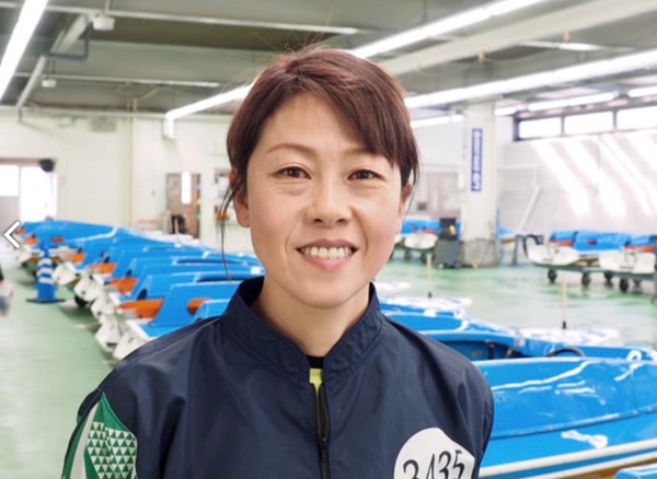 ボートレーサー寺田千恵選手　直筆サイン入りプロペラ【2025年】 3435寺田千恵選手サイン入りプロペラ | 三国カニ坊ポイントクラブ