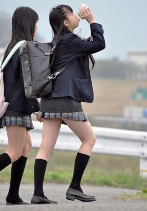 女子高生太もも38