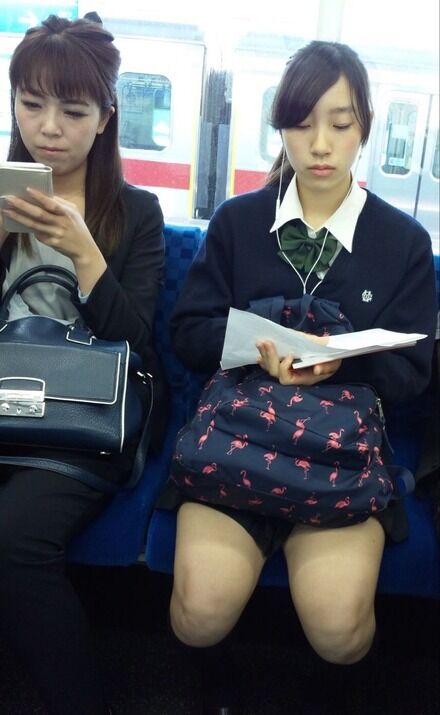 女子高生太もも42