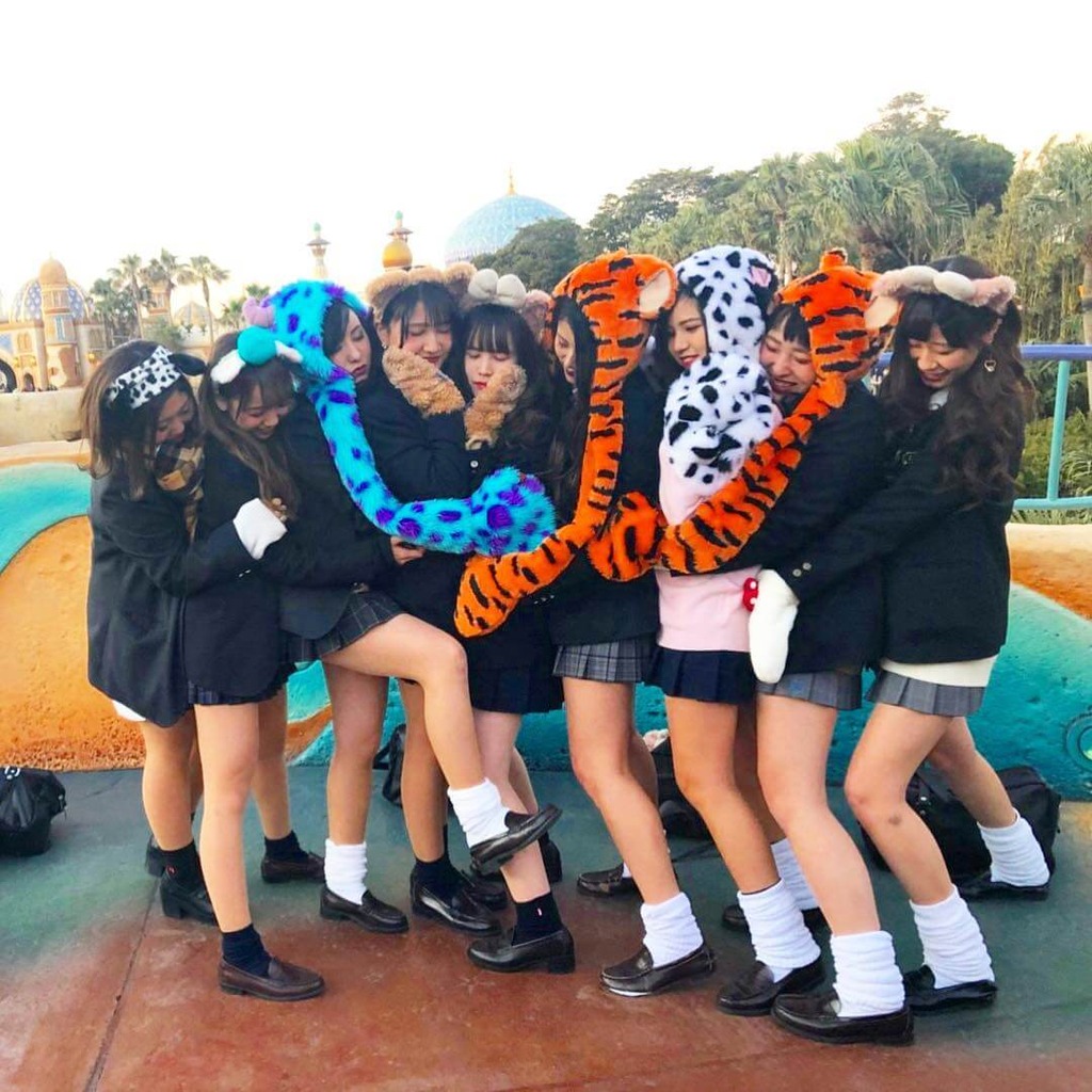 こんなに女子高生が集まっていたらワンチャンあるかもww