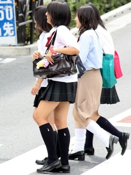 女子高生の太もも6