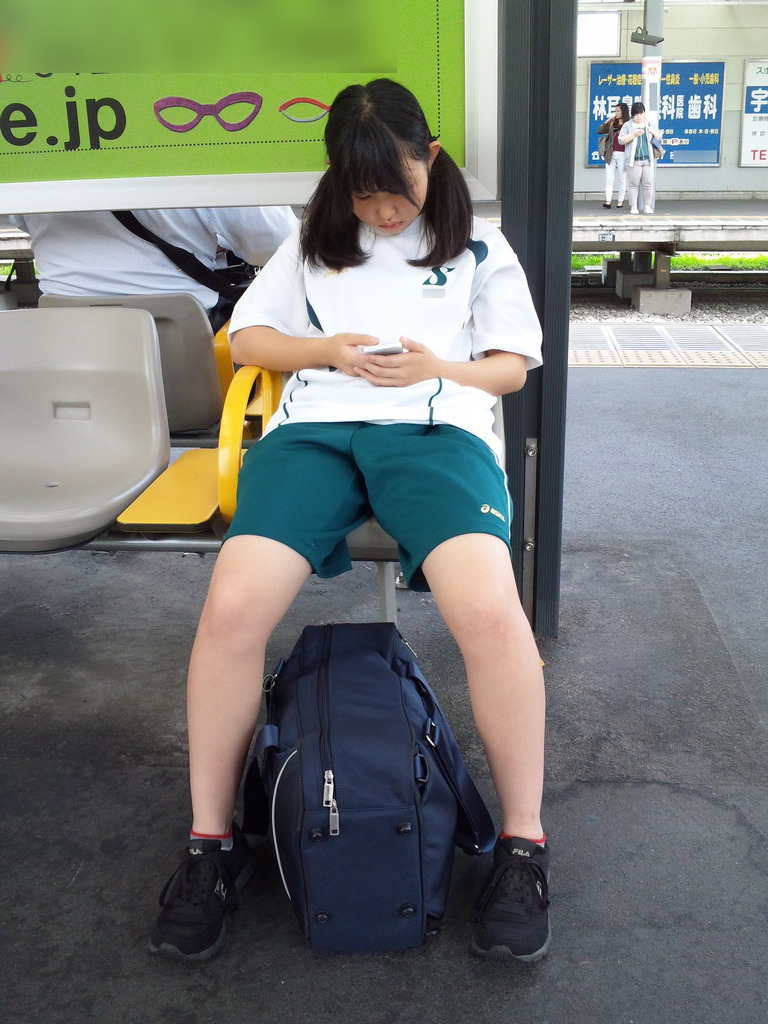 女子高生太もも73