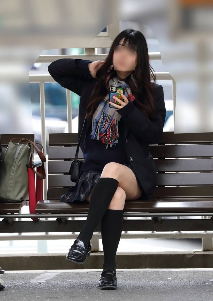 脚組みJK2