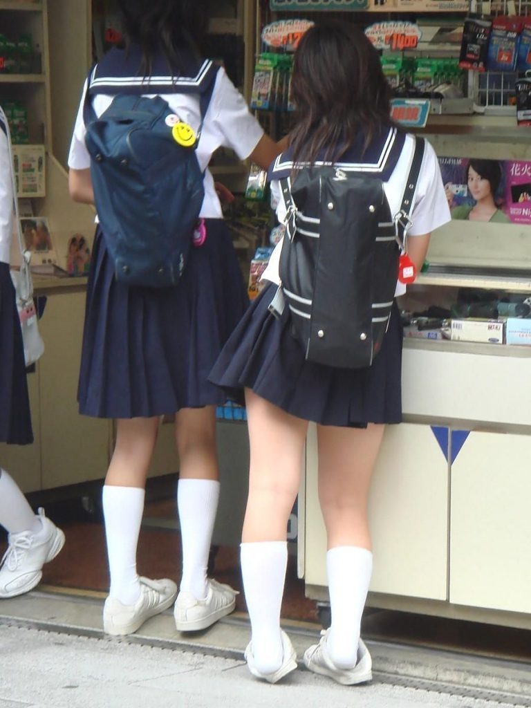 女子高生太もも33