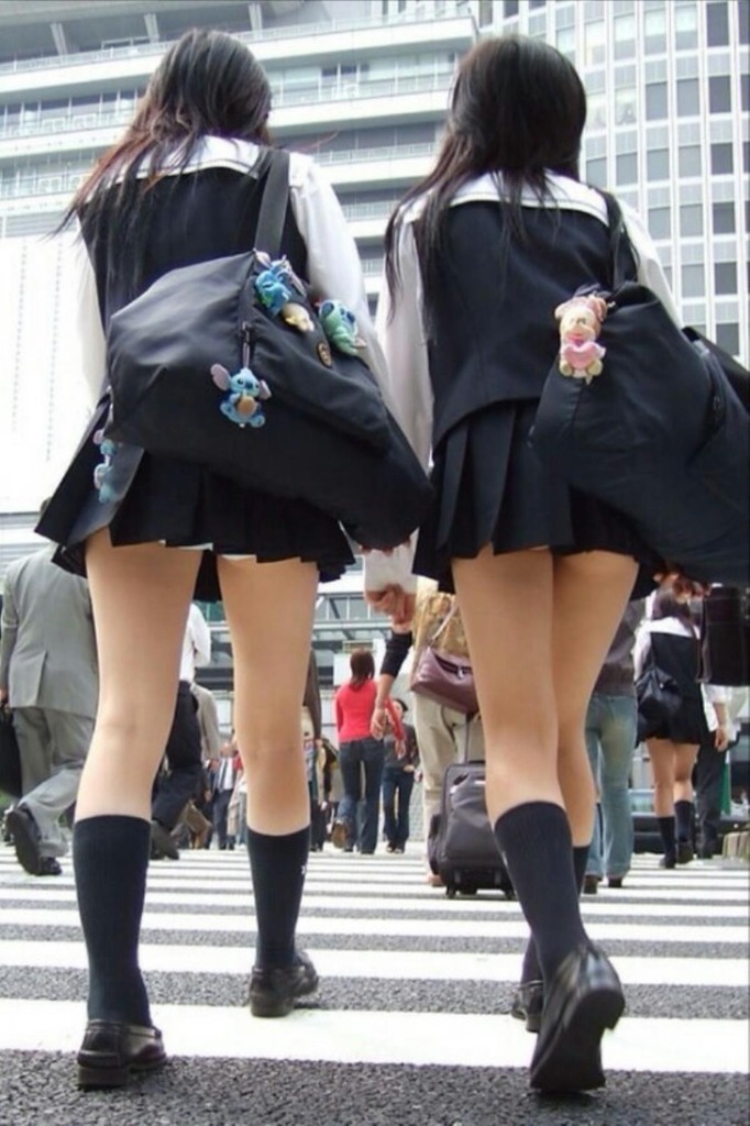 女子高生生脚112