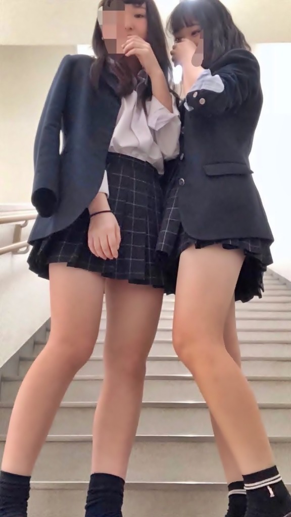 JK生脚太もも17