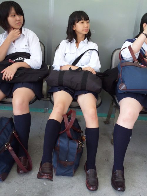 女子高生太もも72