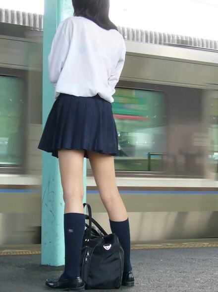 太もも女子高生44