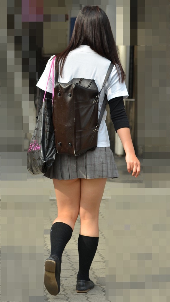 女子高生生脚37