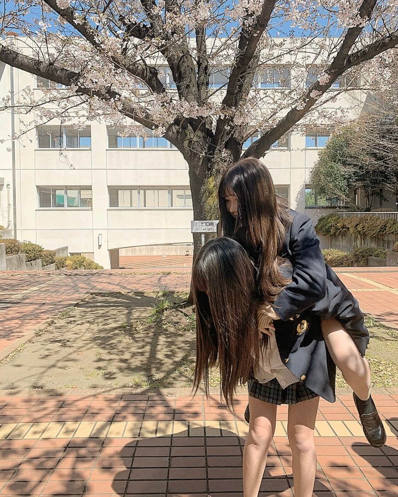 【画像】今でも青チェの新栄女子高生を思い出して抜いてる奴www