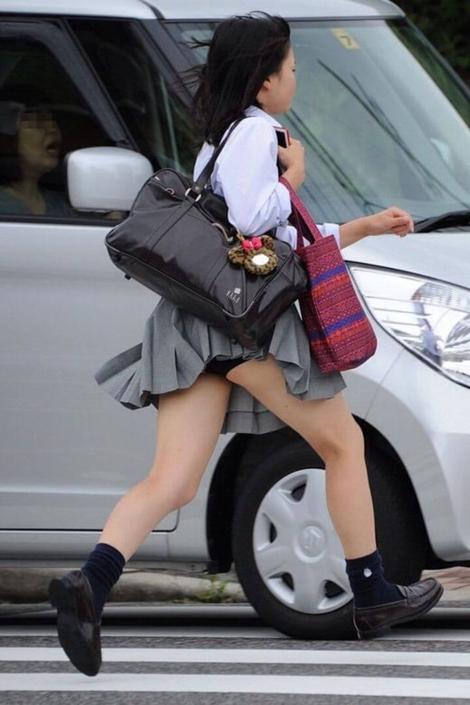 女子高生太もも73