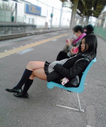 脚組みJK20