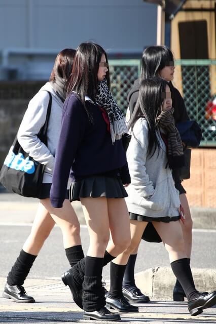 街中で出会えたら嬉しいミニスカJKという天使❤️