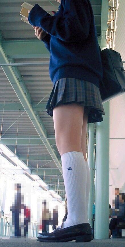 女子高生太もも53