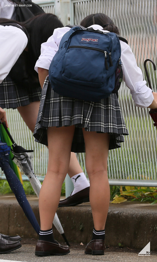 ミニスカ女子高生7