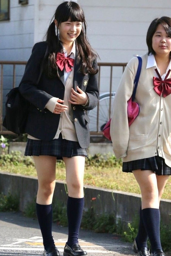 女子高生生脚60