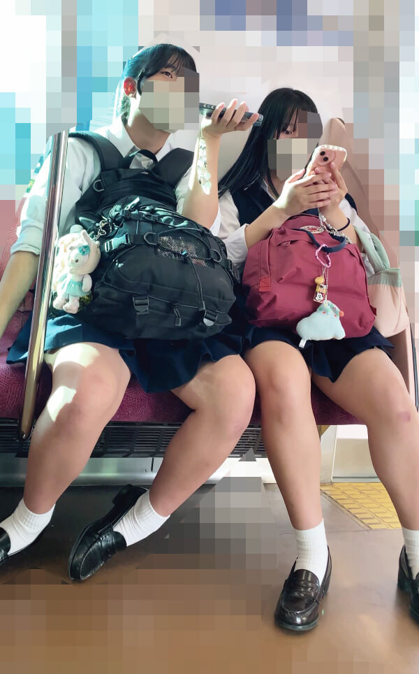 電車女子高生3