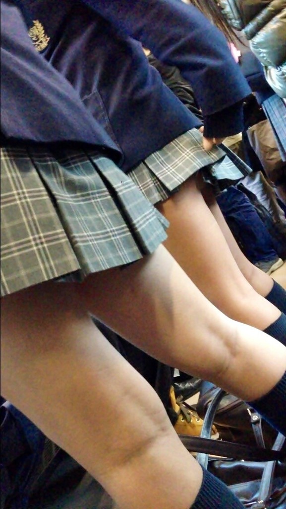 みんな大好き女子高生の太もも画像特集
