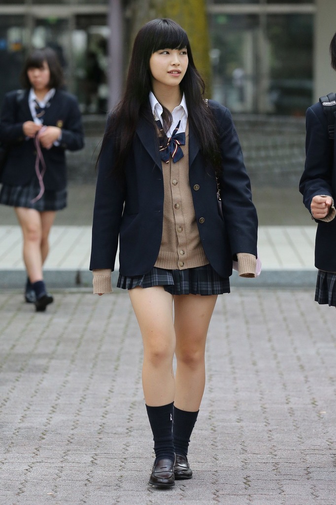 女子高生太もも2