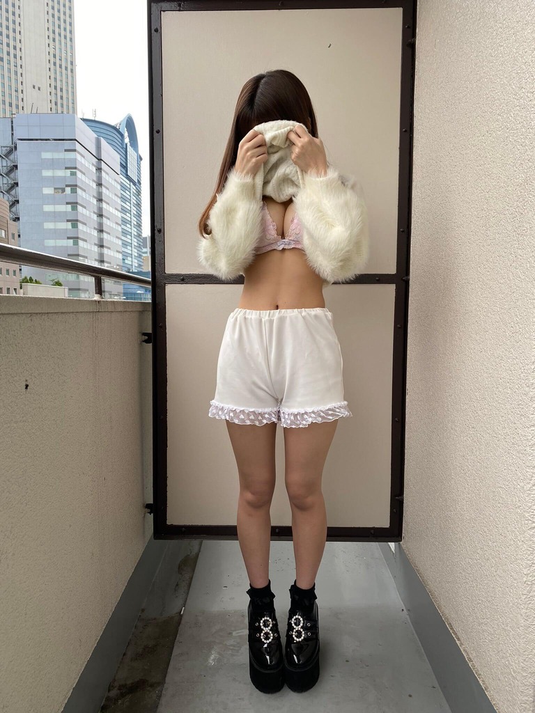 この中にホンモノが紛れていても不思議じゃないJKリフレ