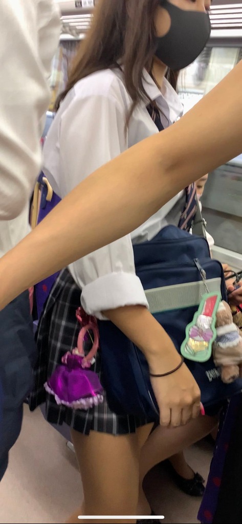 女子高生太もも2