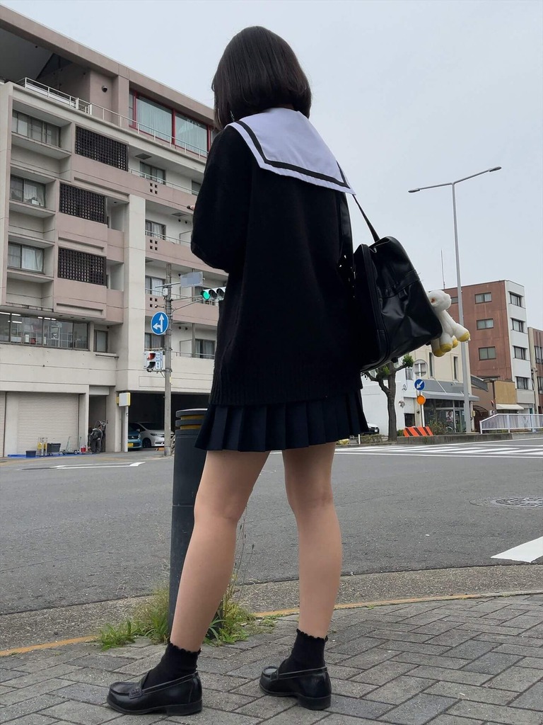 ミニスカJK17
