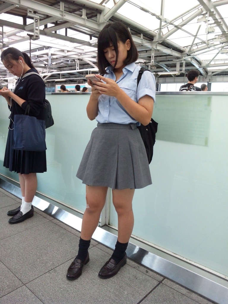 女子高生太もも18