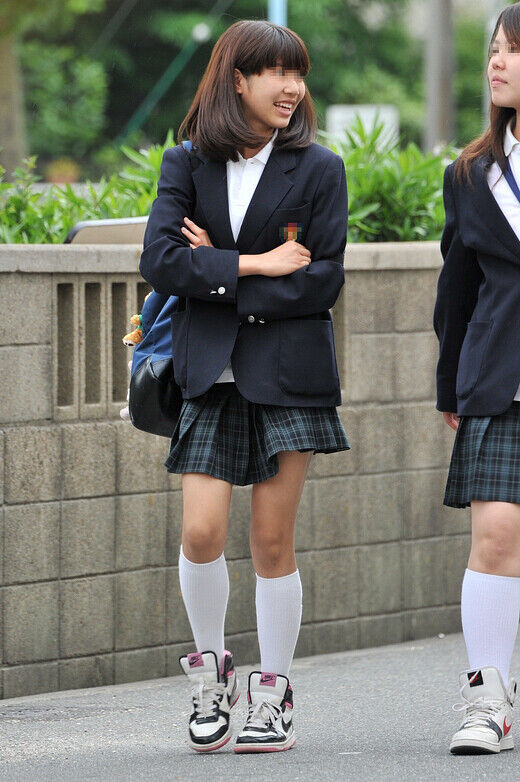 女子高生太もも82