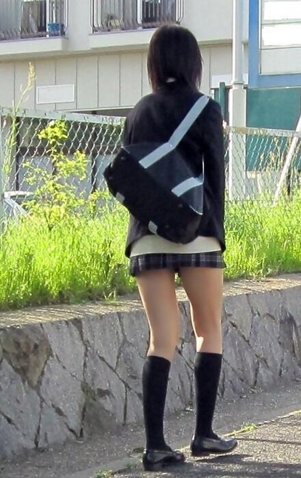 女子高生の太もも30