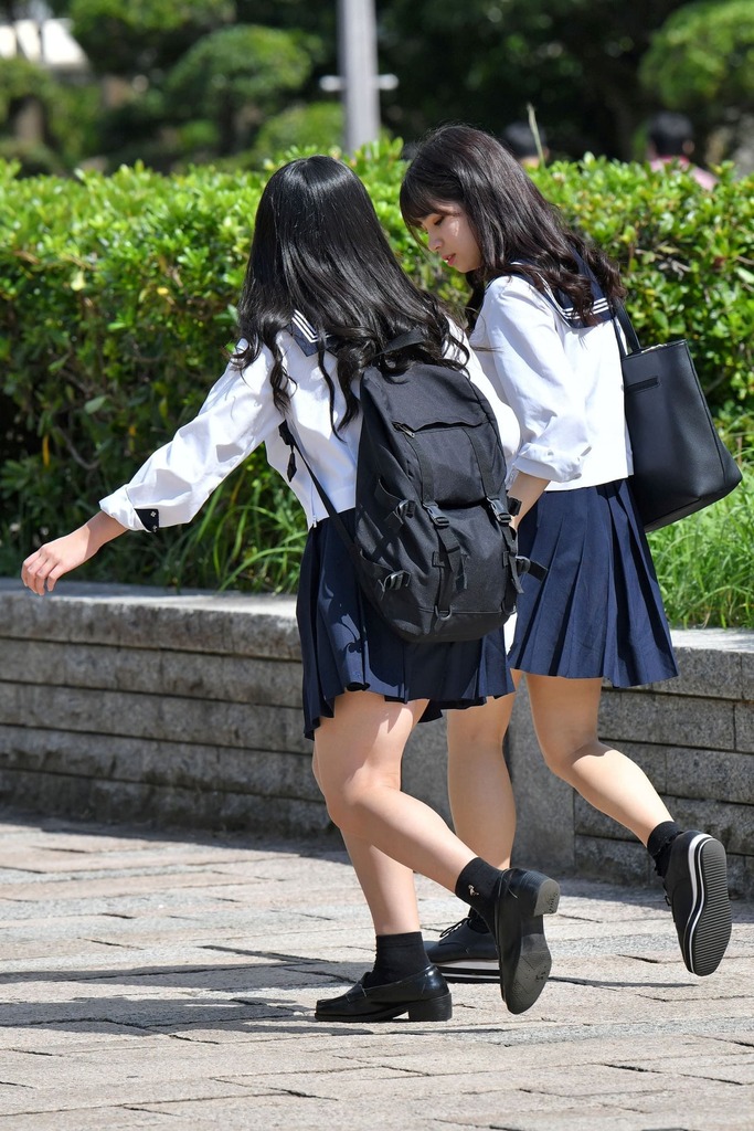 女子高生太もも43