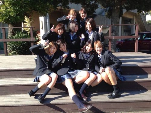 誰でもいいからエロい女子高生を紹介してくれないかな？