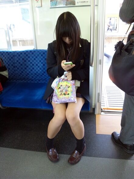 女子高生太もも66
