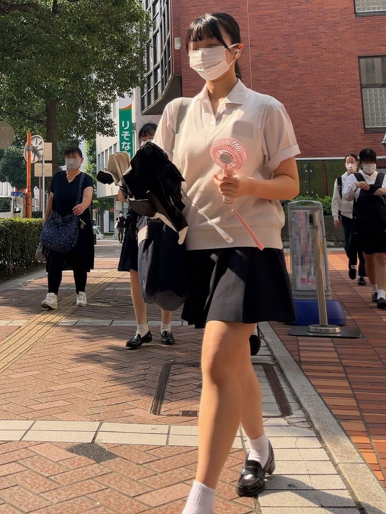 ミニスカJK12