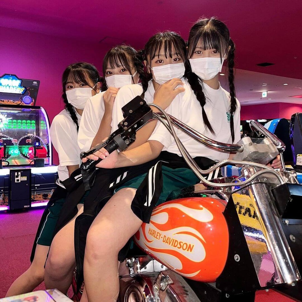 【画像】放課後に本気で青春してる女子高生を見るとテンション上がるよな