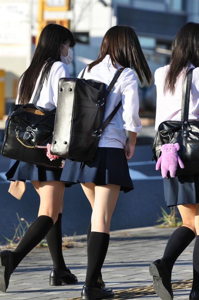 女子高生太もも6