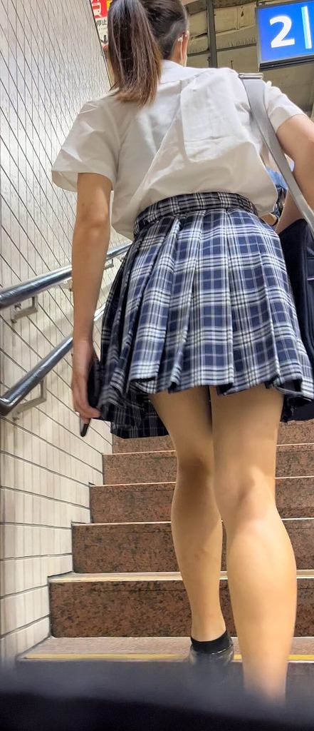 女子高生11