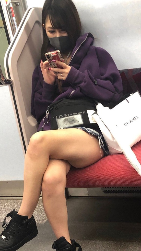 女子高生の私服は挑戦的すぎてちんぽイライラする