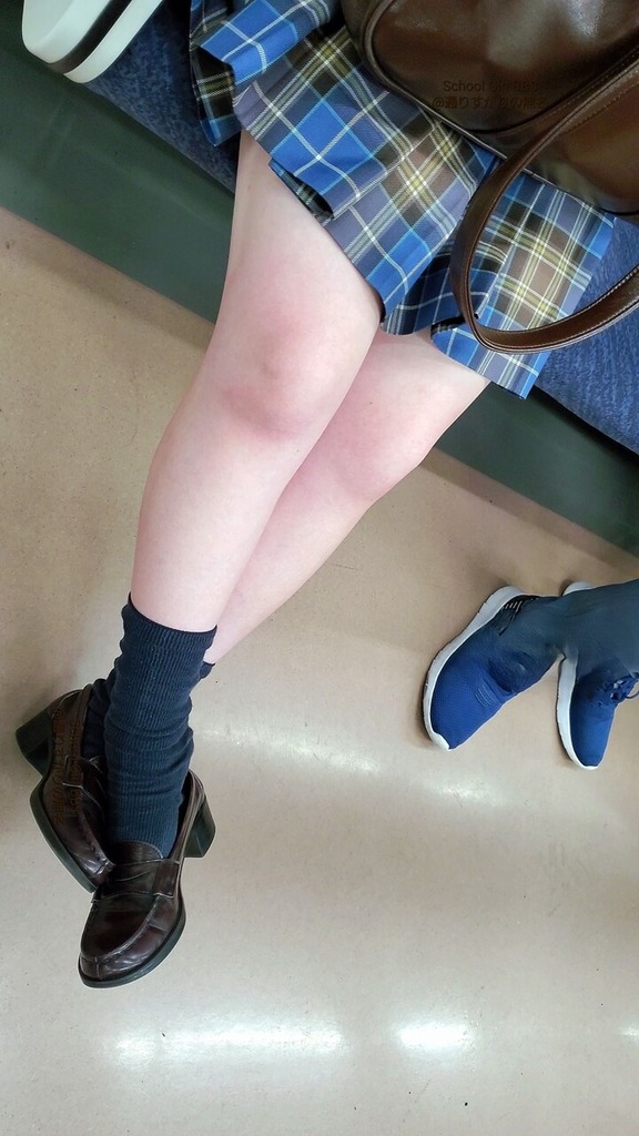 電車女子高生18