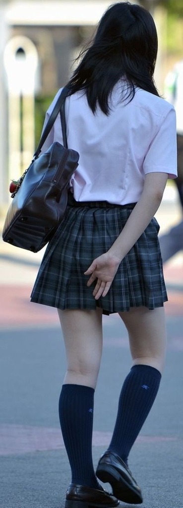 女子高生太もも85