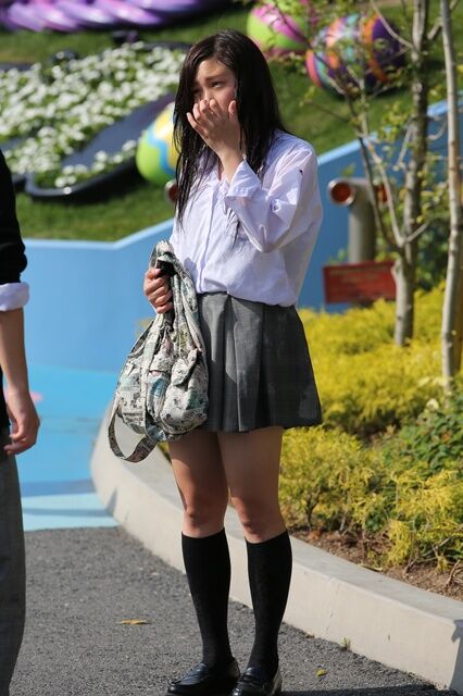 女子高生太もも80