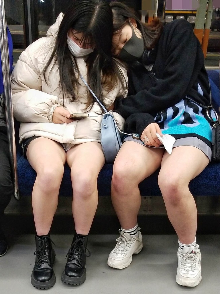 私服でもエチエチすぎるプライベート女子高生