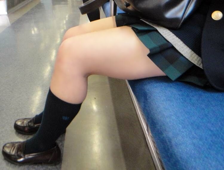 太もも女子高生12