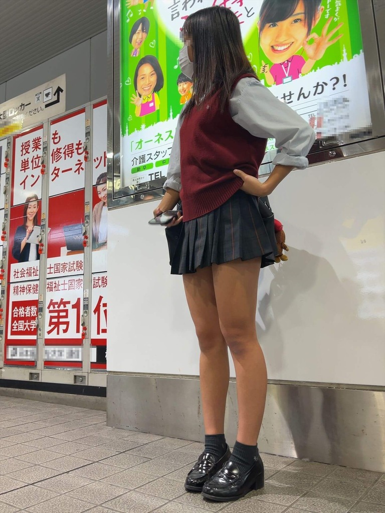 ミニスカJK23