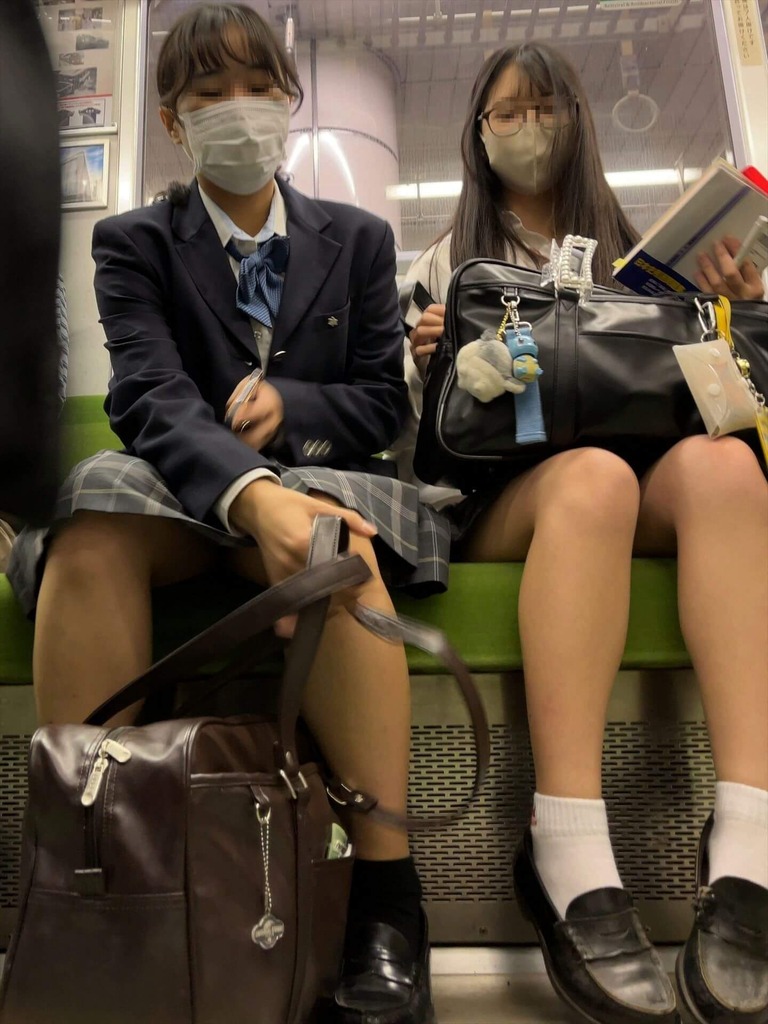 電車女子高生7