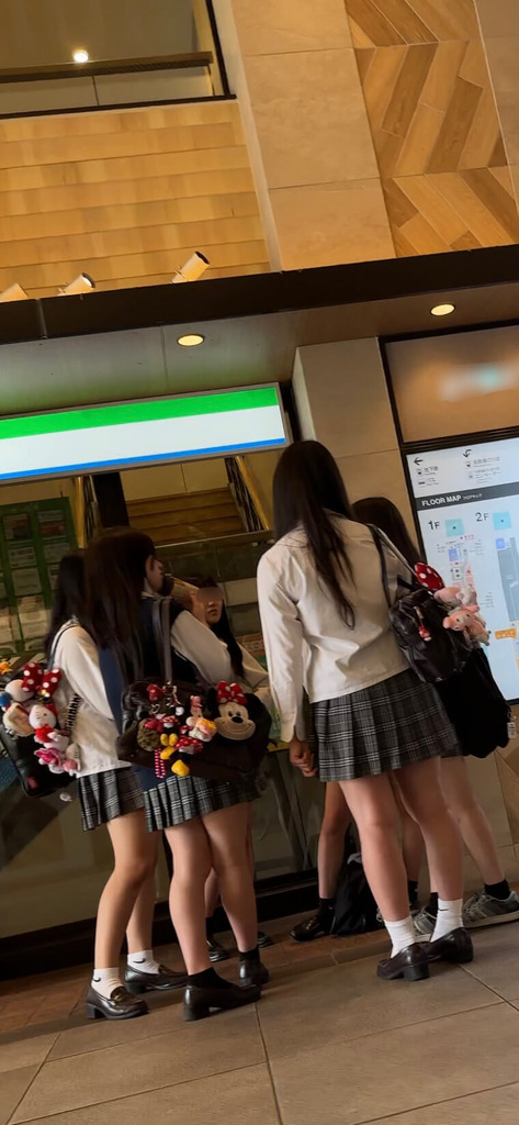 制服女子高生8